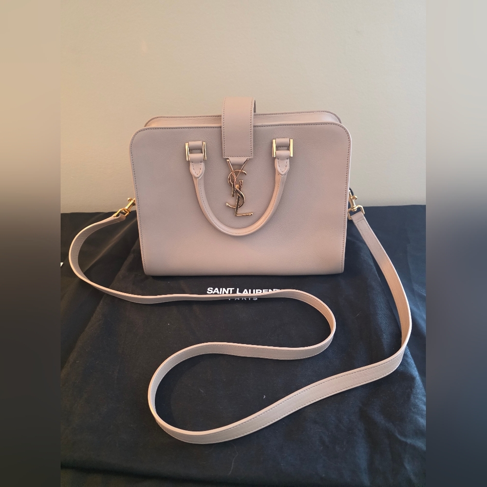 Pre-loved authentic YSL Cabas Baby Monogram Saint Laurent Beige Bag